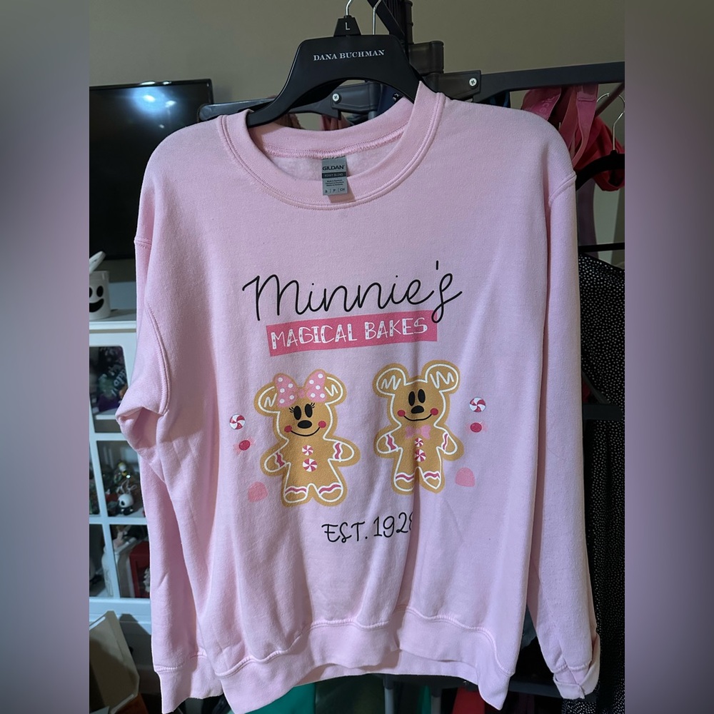 Light pink Disney sweatshirt size small